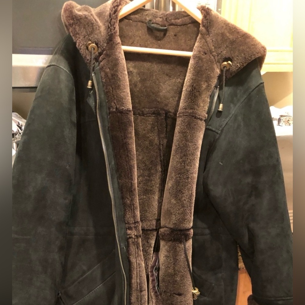 Burberry shearling hooded jacket in black size S